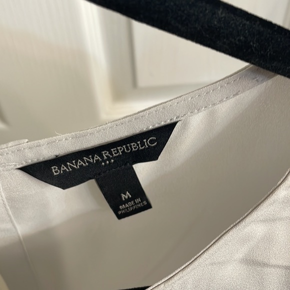 Banana republic light gray blouse size M - Picture 5 of 5